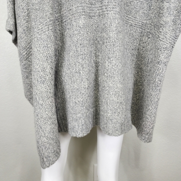 Ugg Joanna Fuzzy Boucle Grey Boho Poncho Size XS - Picture 6 of 16